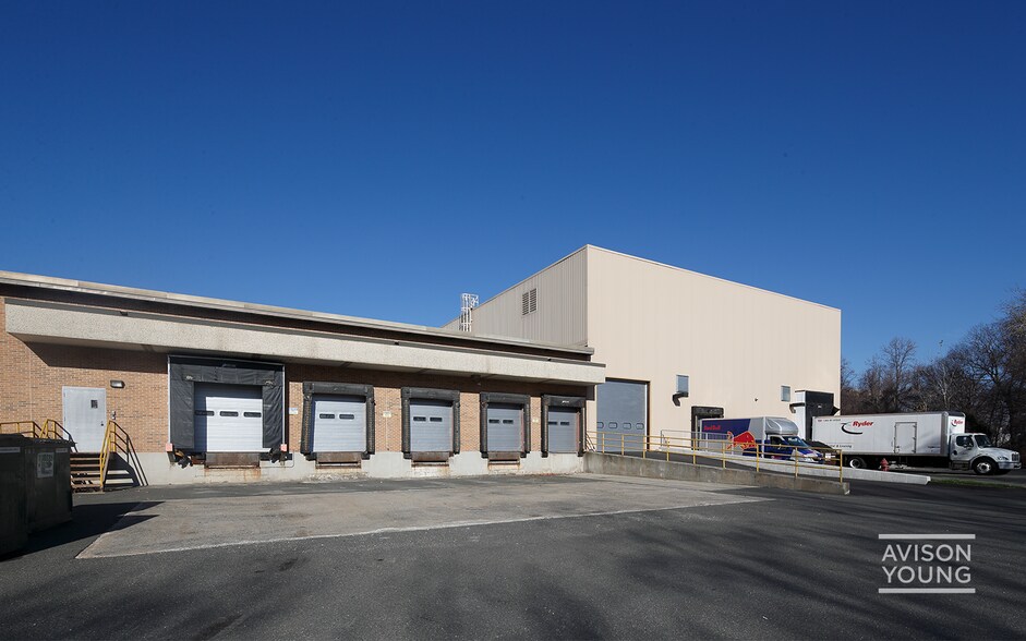 More Photos Of 100 Trap Falls Road Ext, Shelton Warehouse For Lease