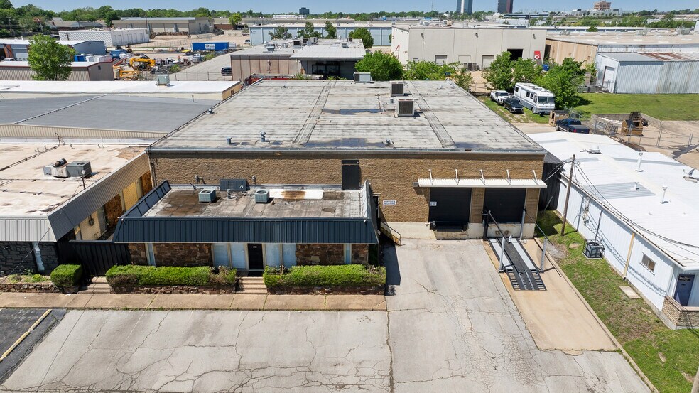 More Photos Of 4434-4437 S 74th Ave, Tulsa Warehouse For Sale