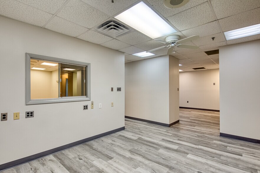 More Photos Of 700 Independence Cir, Virginia Beach Medical For Lease