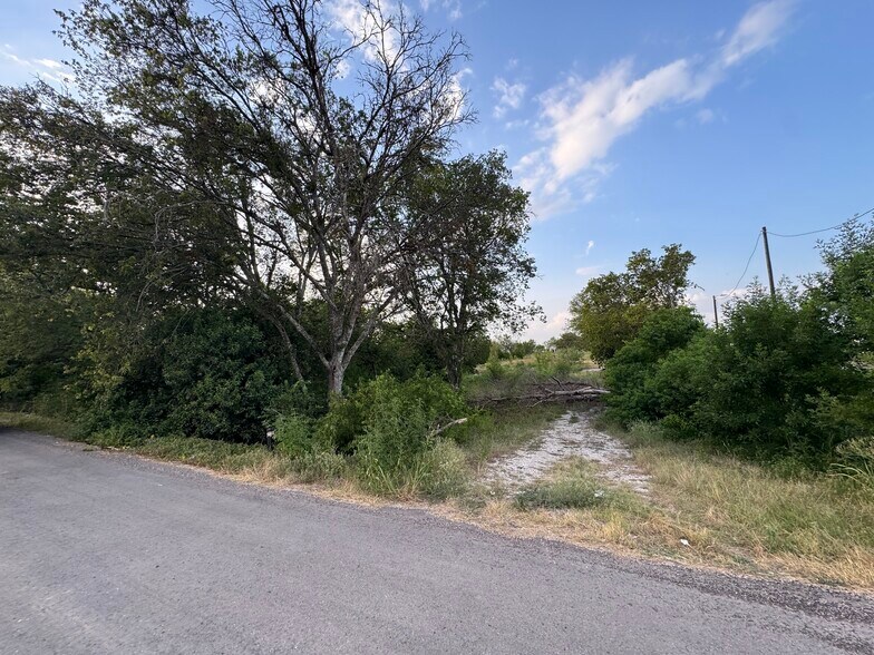 More Photos Of 10200 Shively, Austin Land For Sale