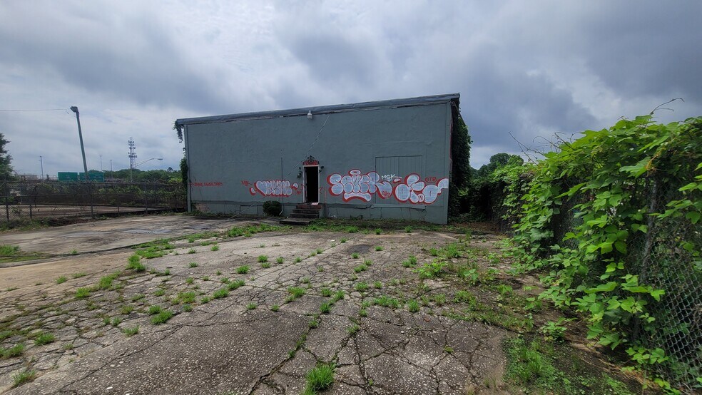 More Photos Of 418 NW Whitehall St, Atlanta Loft Creative Space For Sale