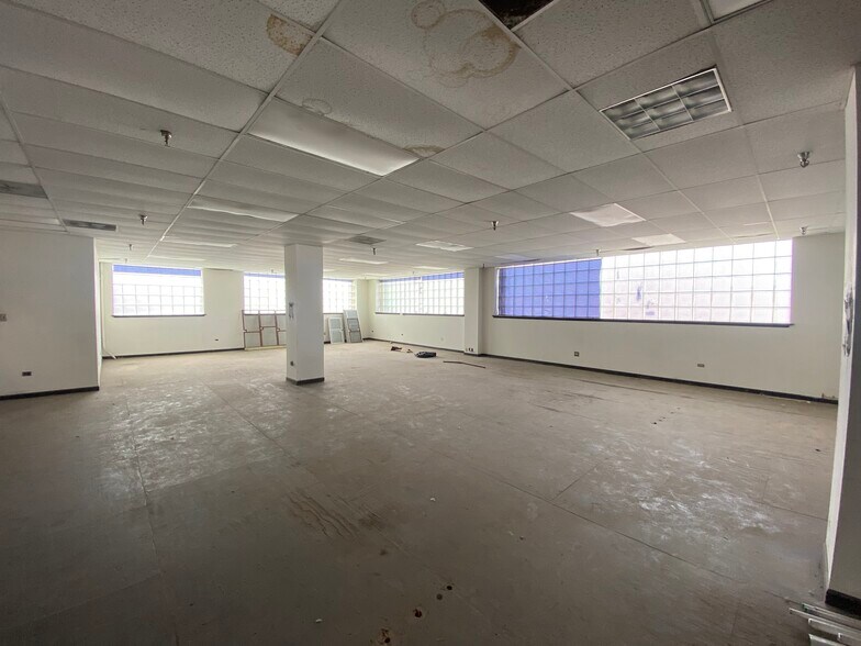 More Photos Of 4850 W Bloomingdale Ave, Chicago Warehouse For Sale