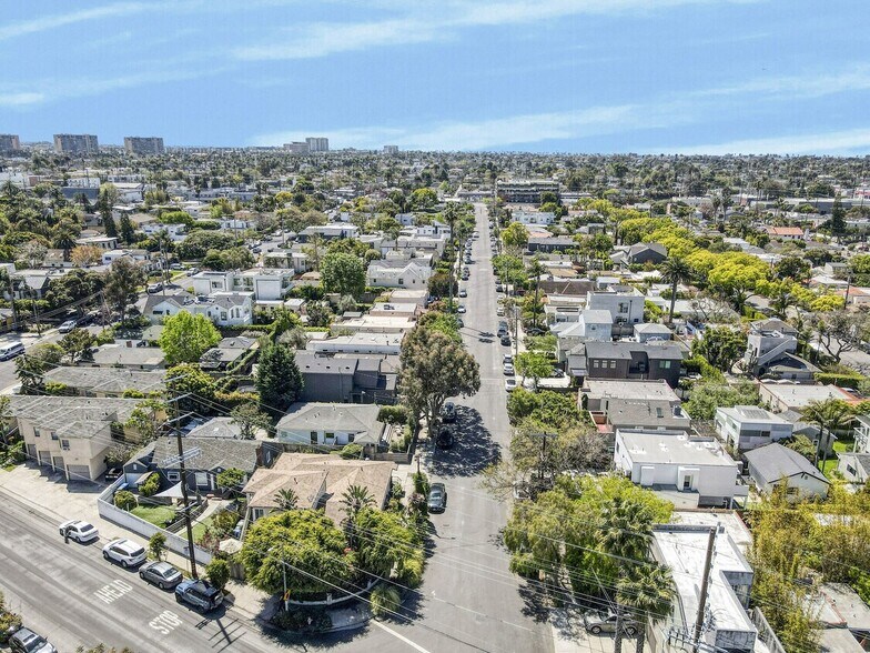 More Photos Of 1134 Marco Pl, Venice Multifamily For Sale