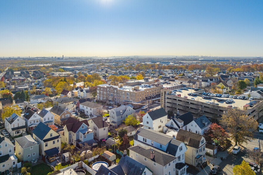 More Photos Of 206 Bergen Ave, Kearny Medical For Lease