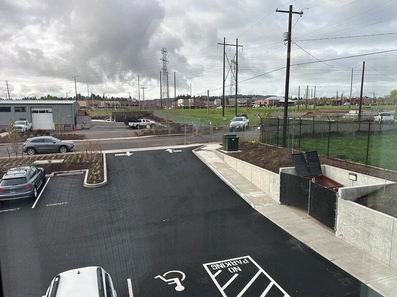 More Photos Of 15205 SW Arrow St, Sherwood Manufacturing For Lease