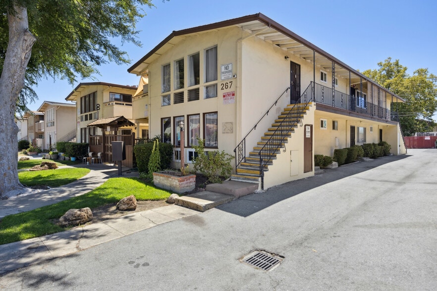 More Photos Of 263 La Pala Dr, San Jose Apartments For Sale