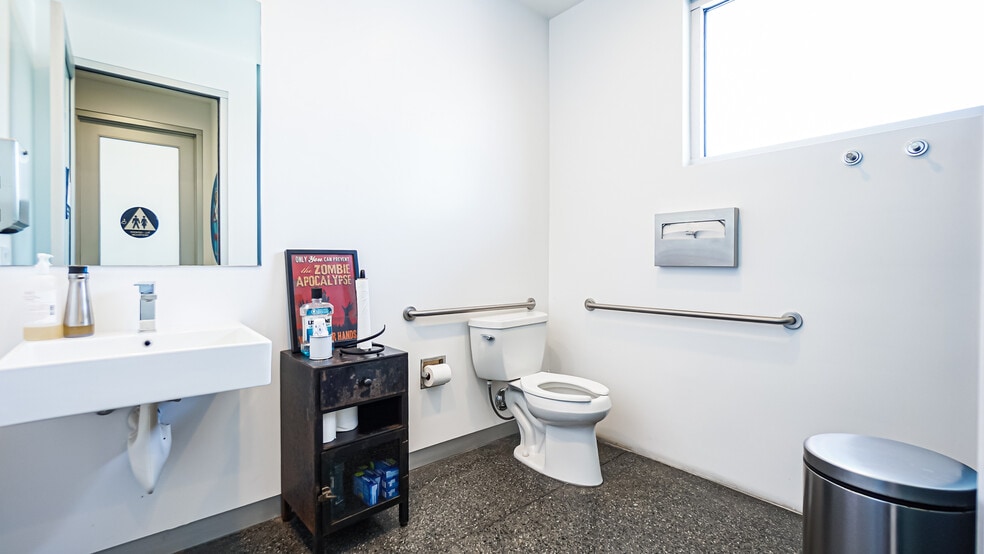 More Photos Of 123-127 Lomita St, El Segundo Loft Creative Space For Sale