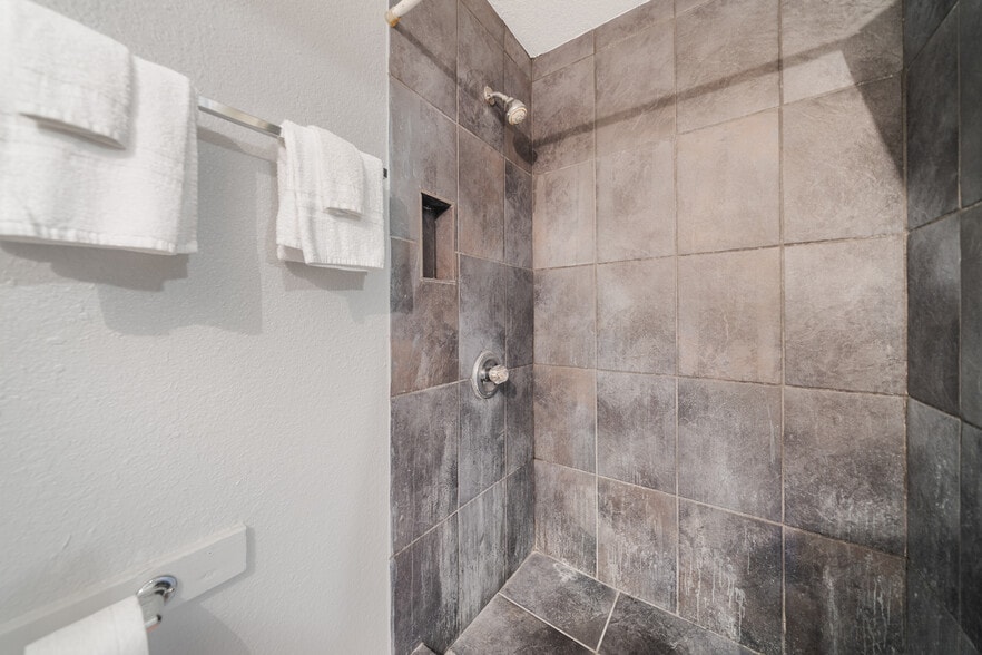 More Photos Of 309 S Fulton Beach Rd, Rockport Hotel For Sale