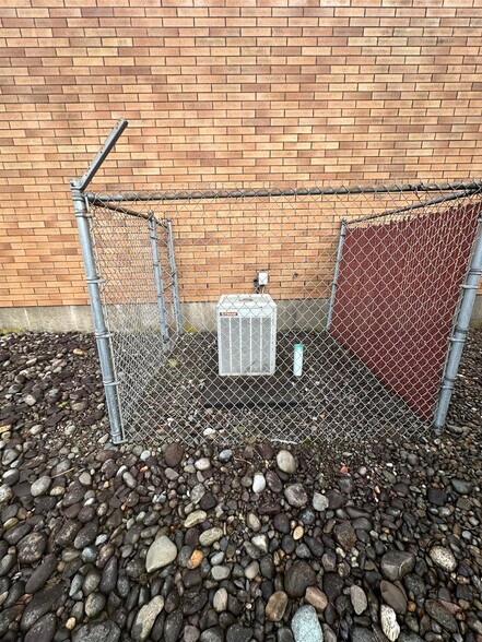 More Photos Of 315 S Michigan St, Aberdeen Office For Sale