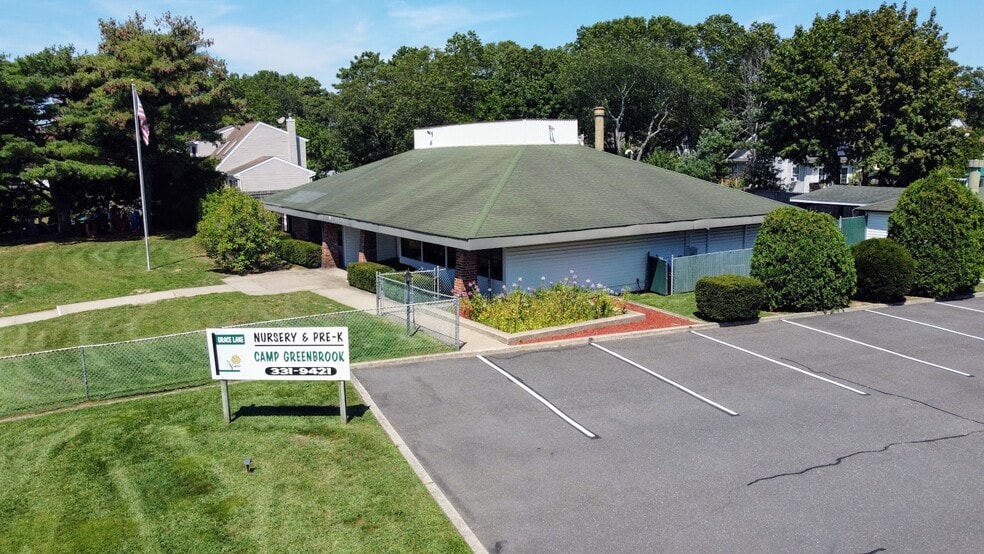 More Photos Of 9-10 Glenmere Ln, Coram General Retail For Sale