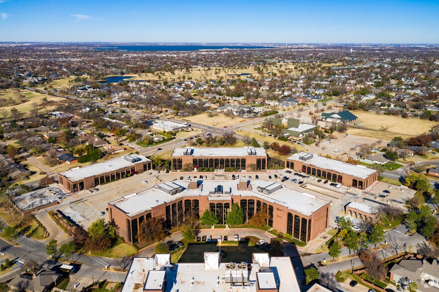 More Photos Of 6301 Waterford Blvd, Oklahoma City Unknown For Lease