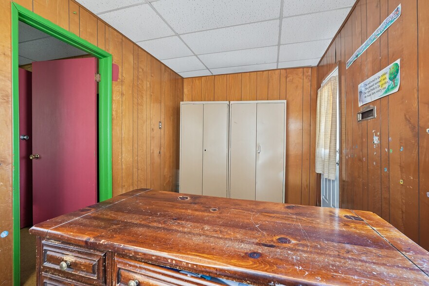 More Photos Of 1510 Portland Ave, Abilene Lodge Meeting Hall For Sale