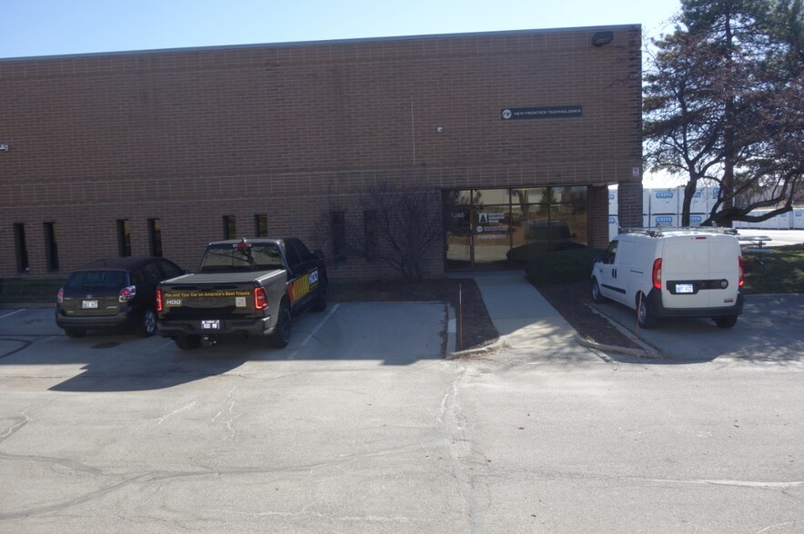 More Photos Of 9734-9742 Pflumm Rd, Lenexa Warehouse For Lease