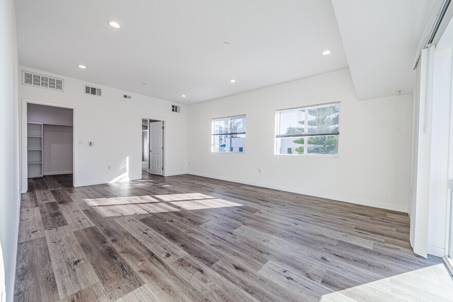 More Photos Of 1119 N Berendo St, Los Angeles Apartments For Sale