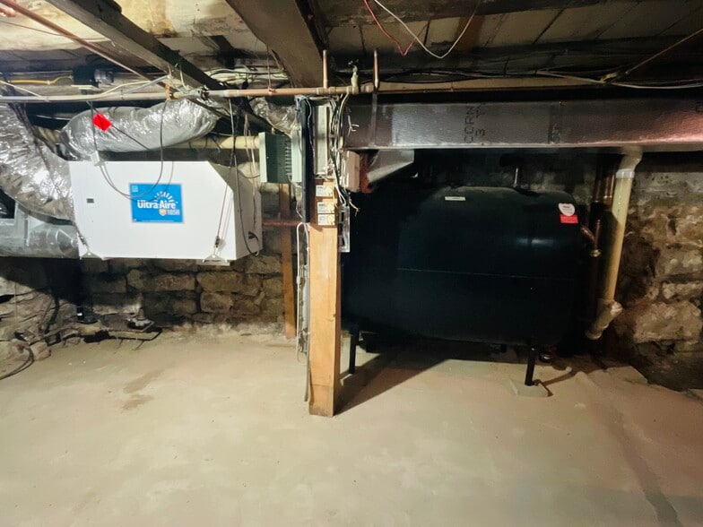 More Photos Of 168 Main St, Great Barrington Office For Sale