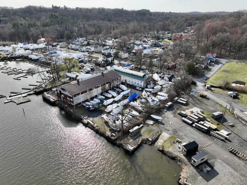 More Photos Of 140 First St, Connelly Marina For Sale