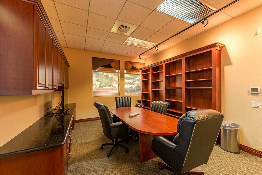 More Photos Of 8040 Southpark Ln, Littleton Office For Lease