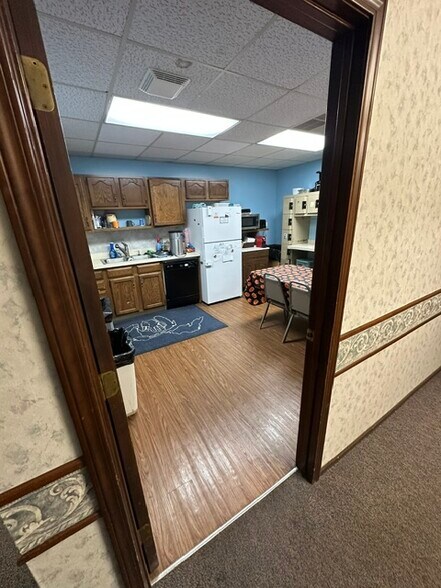 More Photos Of 4333 W Saint Joseph Hwy, Lansing Medical For Lease