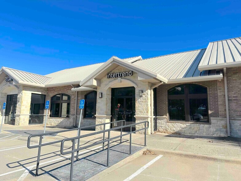 Primary Photo Of 7920 Preston Rd, Plano Medical For Lease