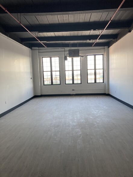 More Photos Of 432 Austin Pl, Bronx Flex For Lease