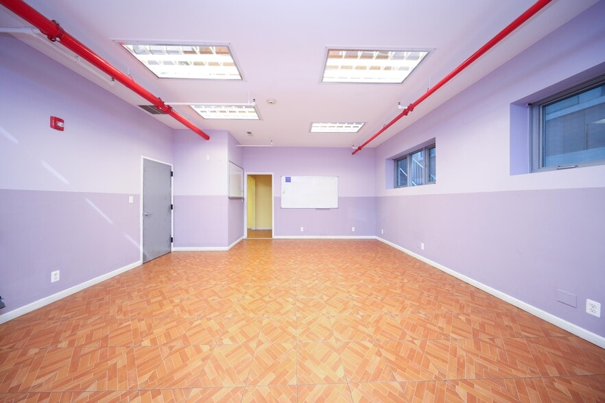 More Photos Of 343 Sand Ln, Staten Island Daycare Center For Sale