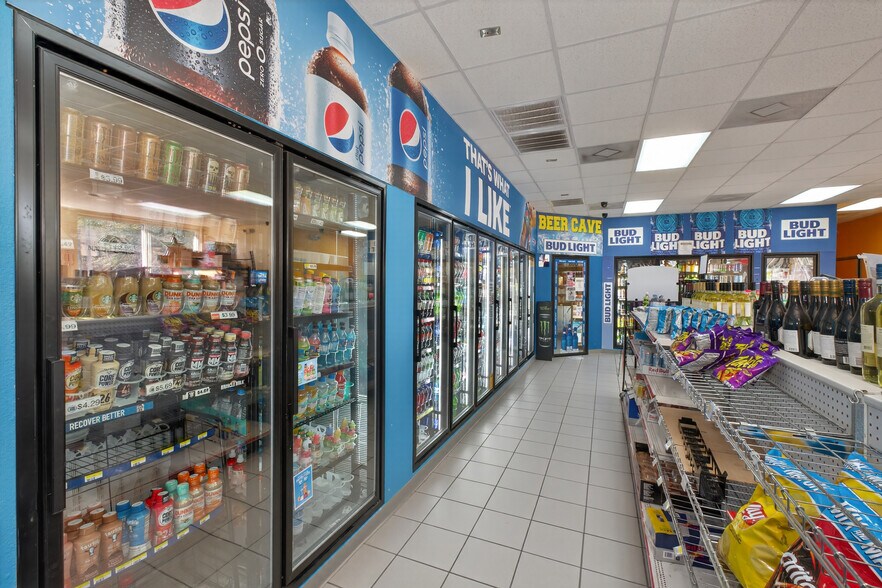 More Photos Of 690 Eyster Blvd, Rockledge Service Station For Sale