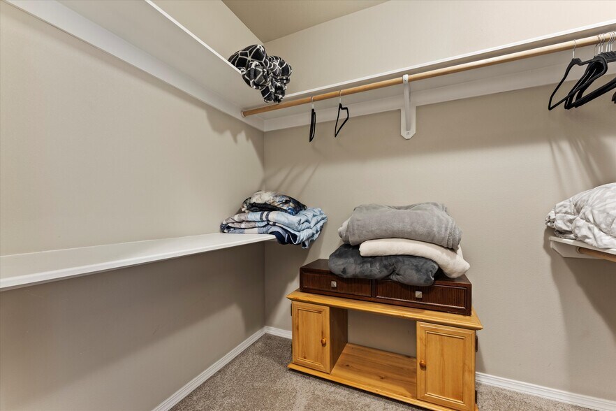 More Photos Of 2729 W Marina Dr, Moses Lake Apartments For Sale
