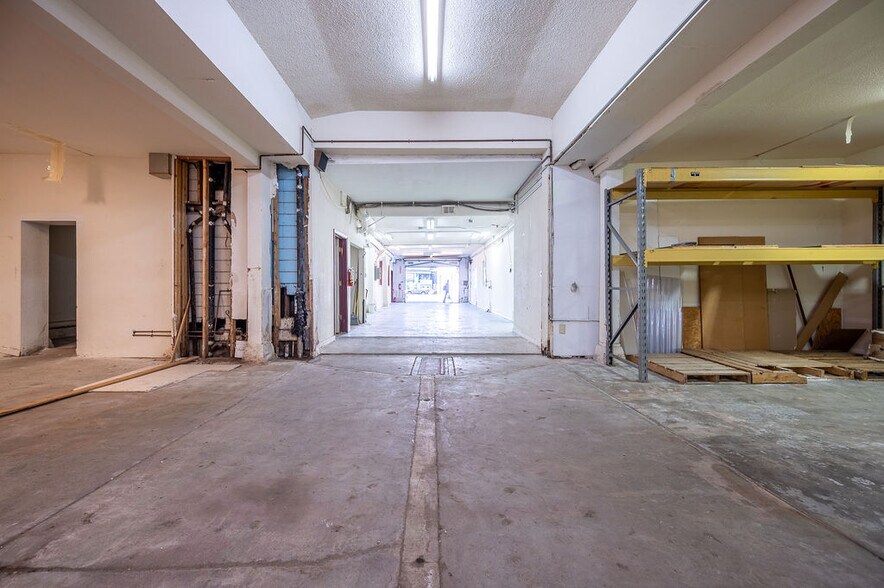 More Photos Of 5935-5937 Mission St, Daly City Warehouse For Lease