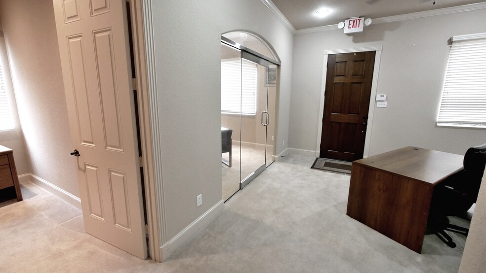 More Photos Of 1800 Snake River Rd, Katy Loft Creative Space For Sale