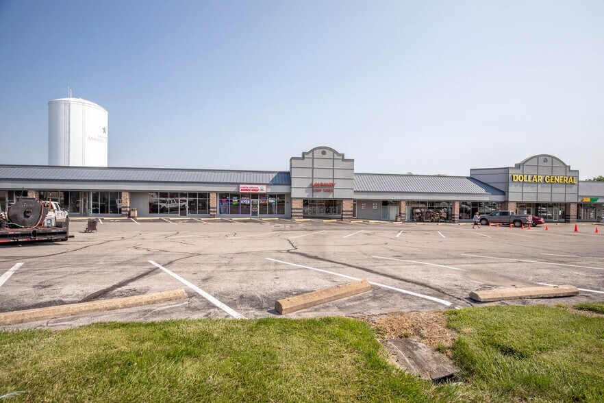 More Photos Of 500-518 W Delmar Ave, Godfrey Unknown For Lease