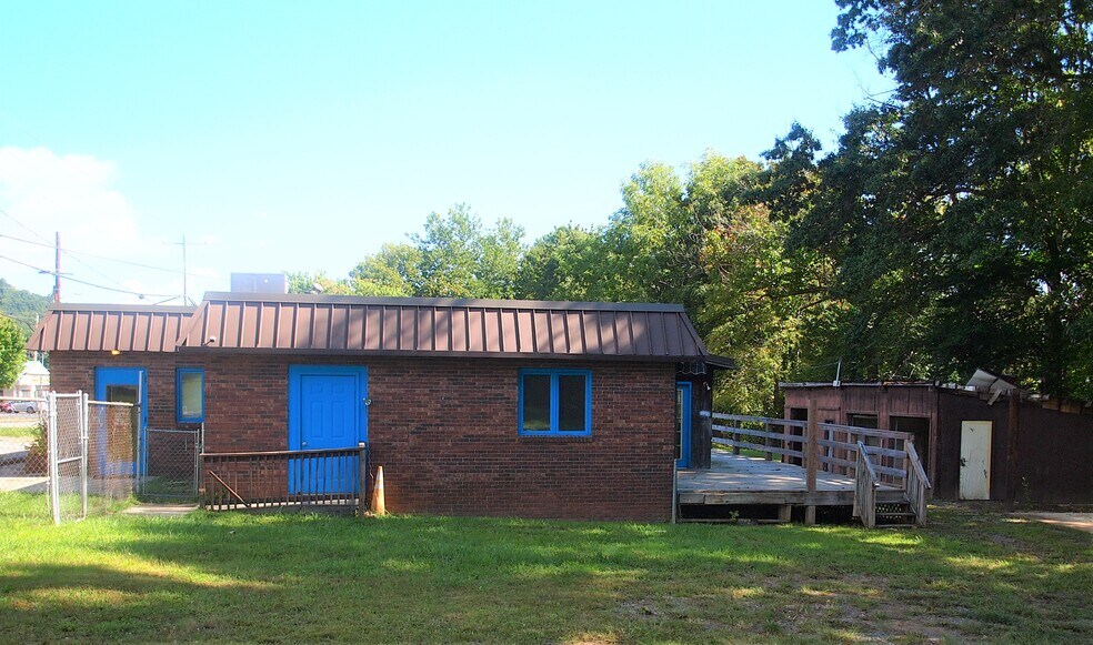 More Photos Of 1521 Sulphur Springs Rd, Waynesville Office For Sale