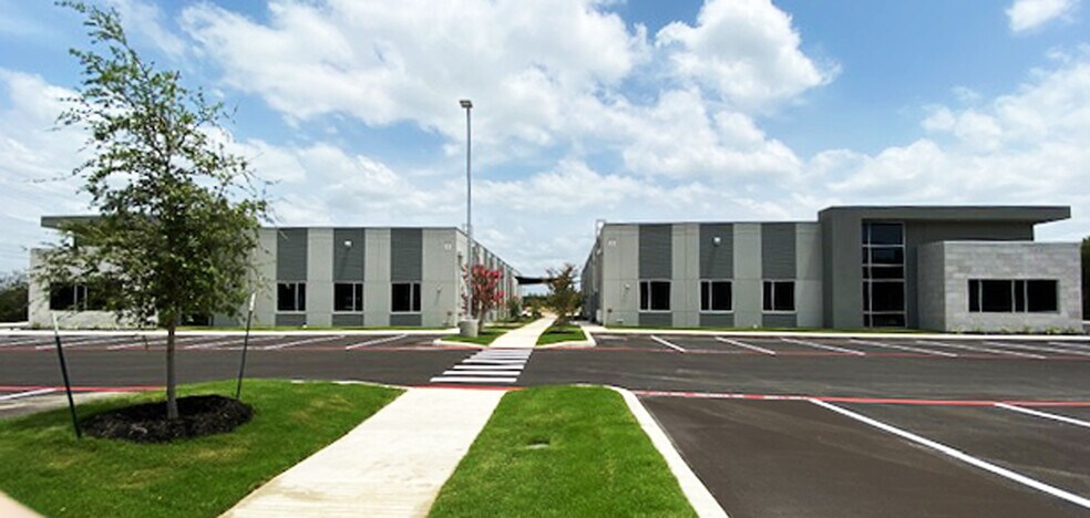 More Photos Of 4318 De Zavala Rd, San Antonio Unknown For Lease