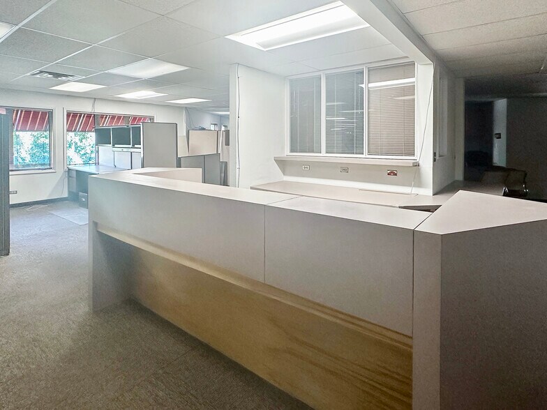 More Photos Of 101 W Main St, Frisco Office For Lease