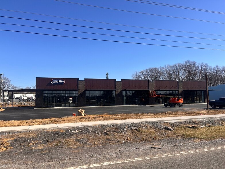 More Photos Of TBD Suncrest dr, Gray Storefront For Lease