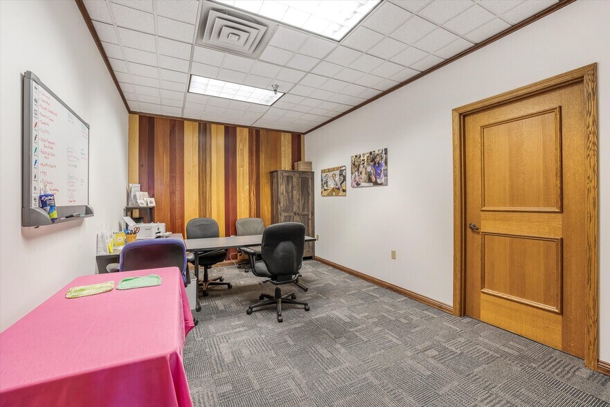 More Photos Of 130-150 Eva St, Saint Paul Industrial For Sale