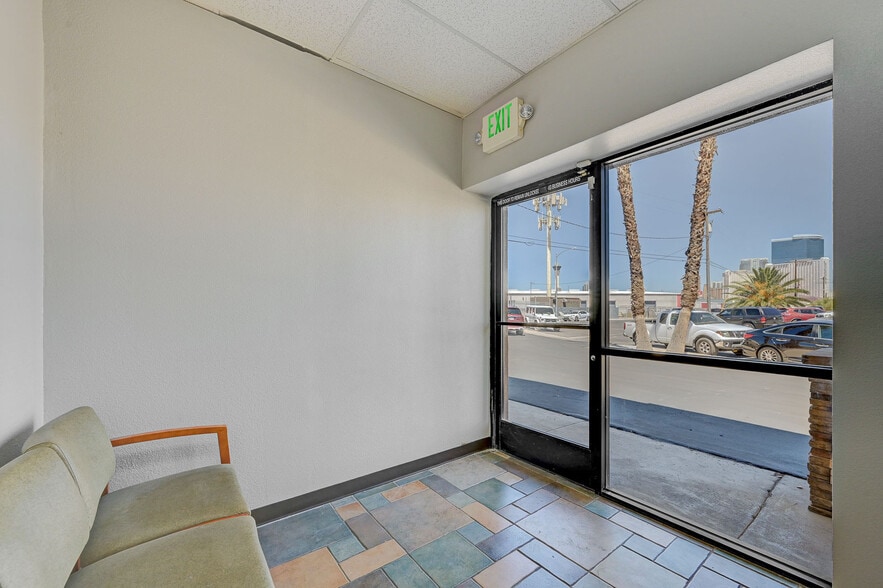 More Photos Of 2951 Westwood Dr, Las Vegas Distribution For Lease