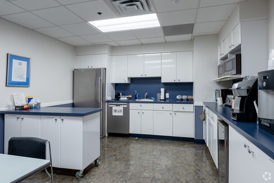 More Photos Of 619 E Palisade Ave, Englewood Cliffs Office For Lease
