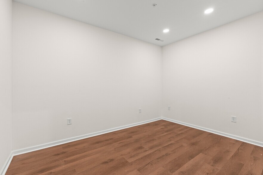 More Photos Of 701 Lovvorn Rd, Carrollton Warehouse For Sale