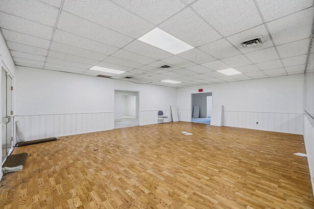 More Photos Of 2718 Elmwood Ave, Tonawanda Storefront Retail Office For Sale