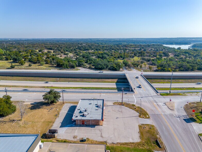 More Photos Of 8901 Jacksboro Hwy, Lakeside Restaurant For Lease