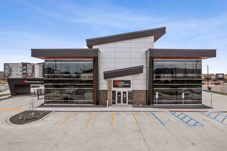 More Photos Of 5650 34th Ave S, Fargo Office For Lease