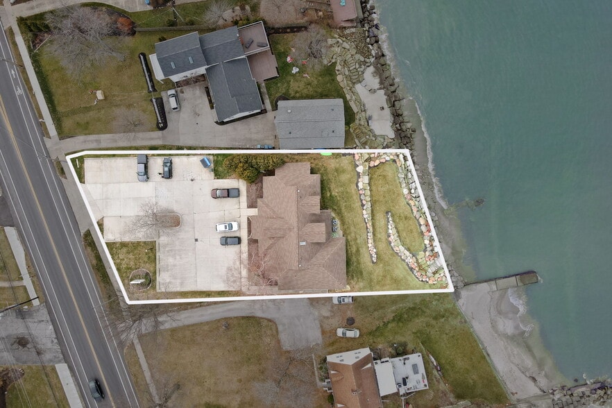 More Photos Of 4259 Lake Rd, Lorain Office Residential For Sale