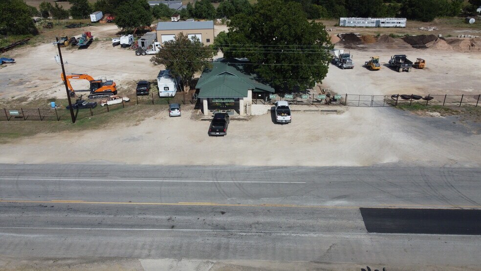 More Photos Of 1951 S Magnolia Ave, Luling Land For Sale