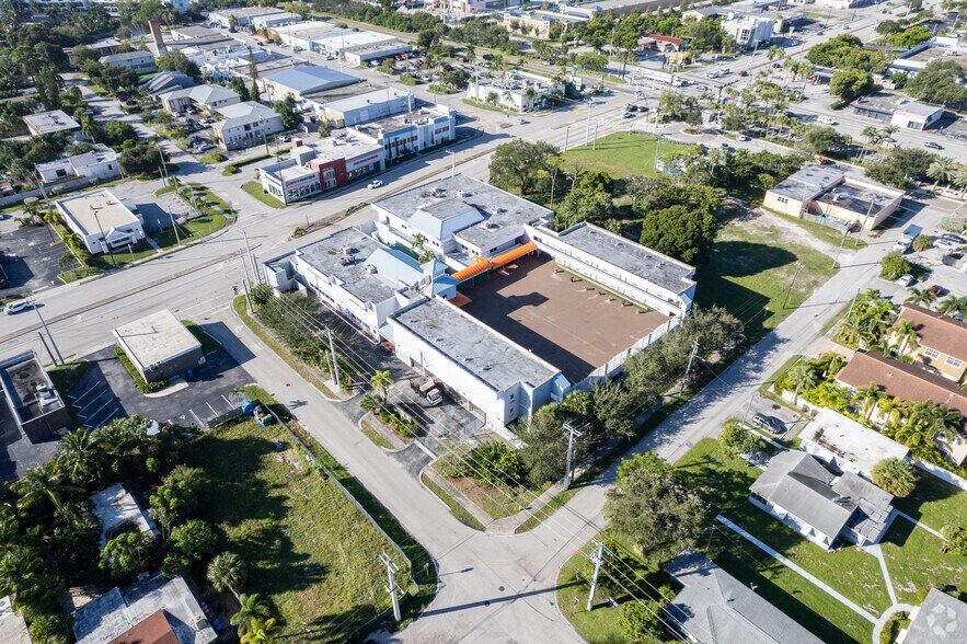 More Photos Of 1299 E Oakland Park Blvd, Oakland Park Office For Sale
