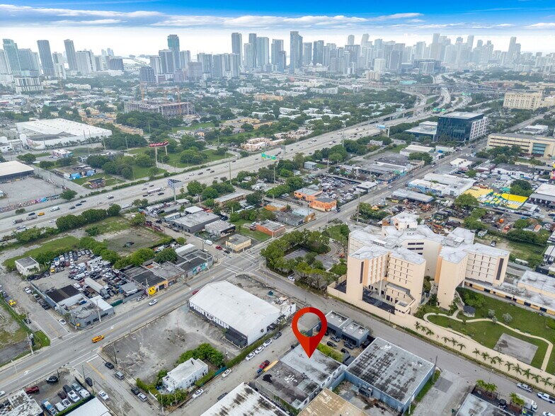 More Photos Of 2320-2326 NW 7th Ct, Miami Warehouse For Lease