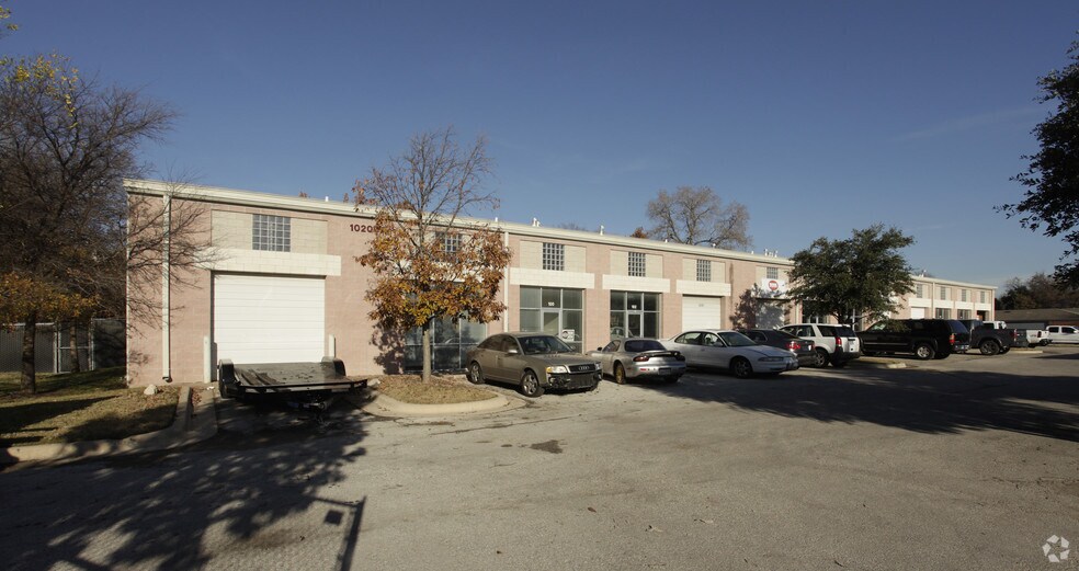 More Photos Of 10200 N Lamar Blvd, Austin Unknown For Lease