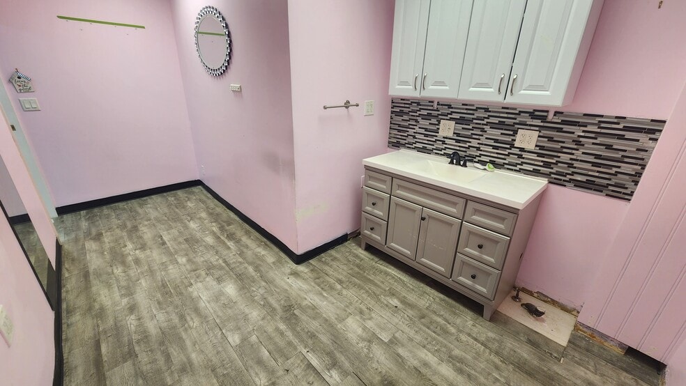 More Photos Of 62-64 Railroad Ave, Sayville Storefront Retail Office For Lease