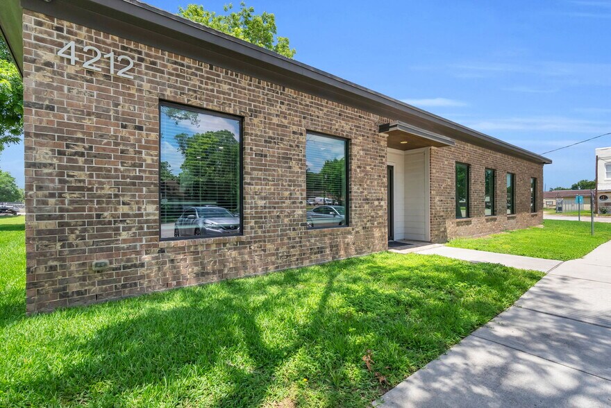 More Photos Of 907 Otto St, Brookshire Loft Creative Space For Sale