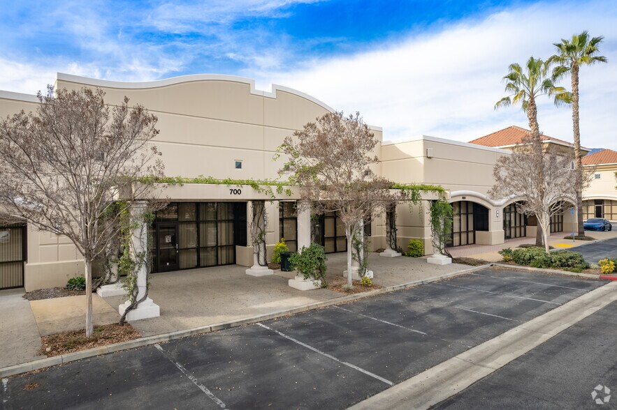 More Photos Of 4981 Irwindale Ave, Irwindale Unknown For Lease