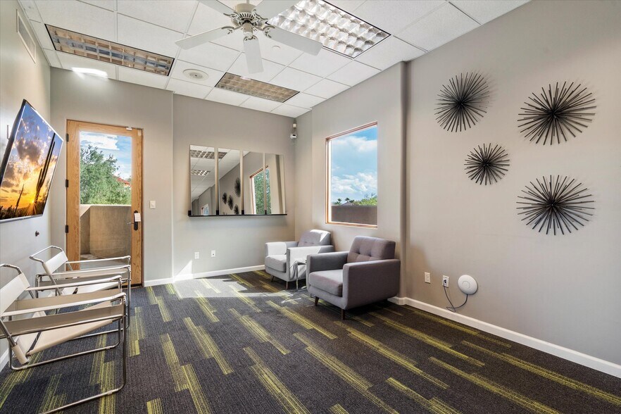 More Photos Of 8712 E Vista Bonita Dr, Scottsdale Medical For Sale
